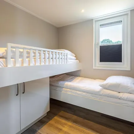 Stunning In With Jacuzzi Holiday home *